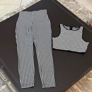 Guess Black & White Houndstooth Skinny Pants